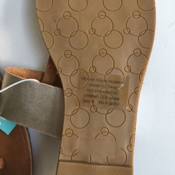 Envision Studio Gold T-Strap Sandals New - Picture 3 of 6